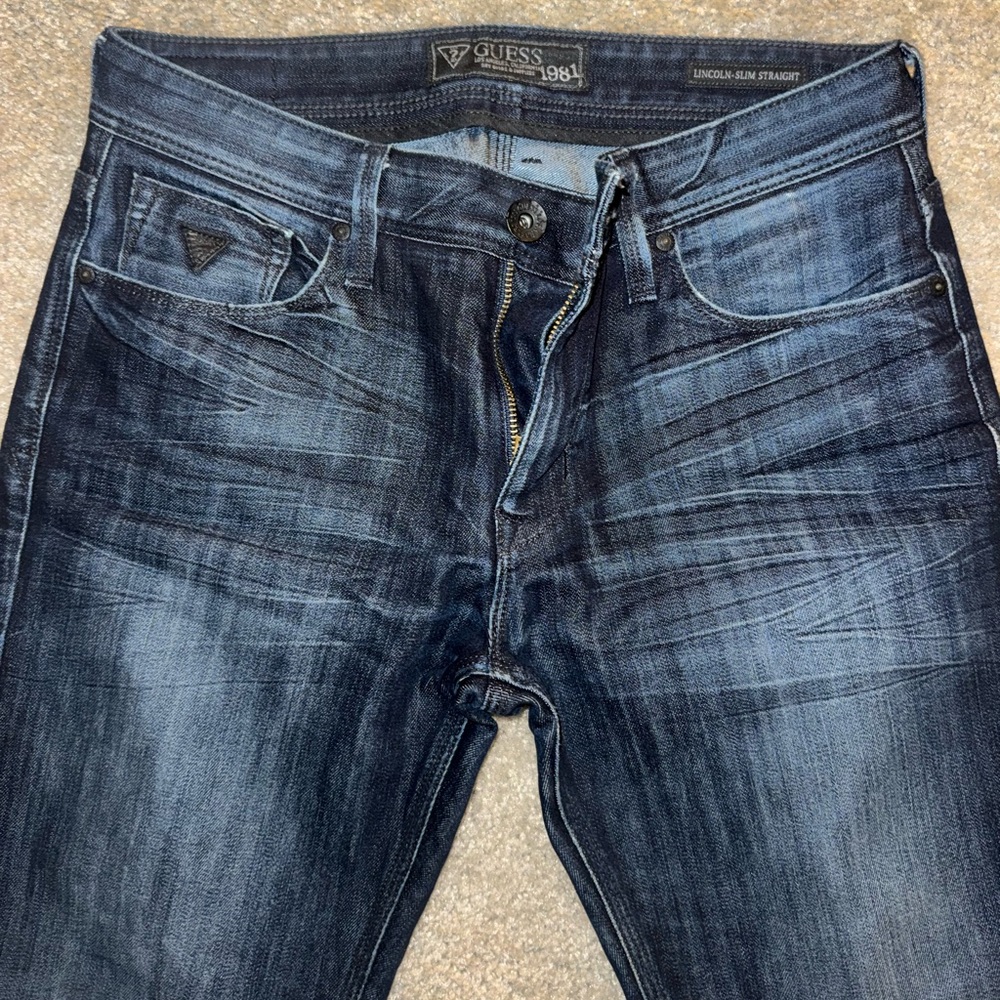 Guess Jeans Lincoln Slim Straight 31x32 Dark Wash Blue Stitching